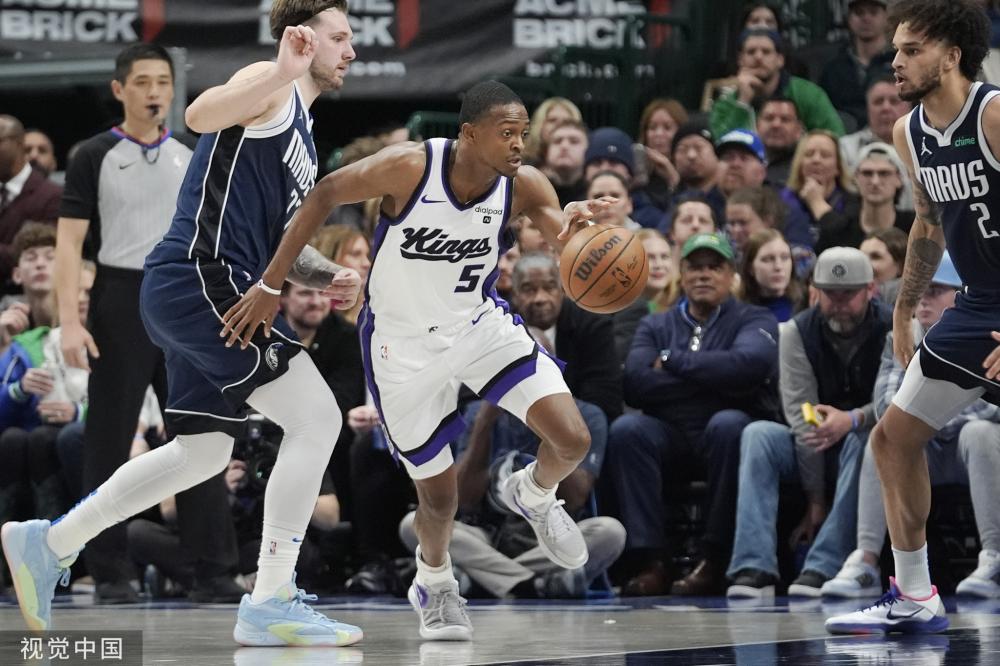 球迷们津津 球迷们津津